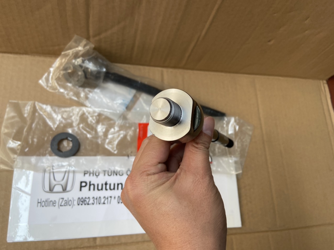 Rô tuyn lái trong xe Honda CITY 2014-2020